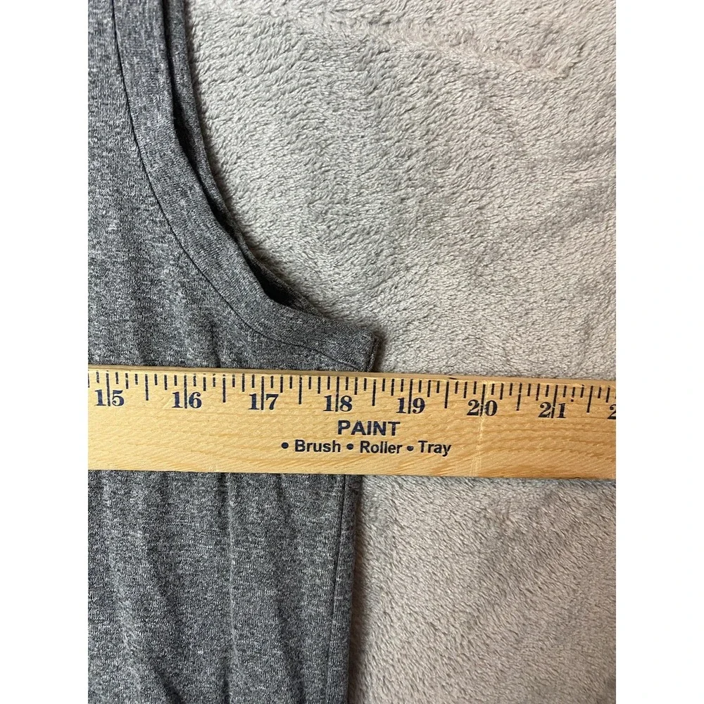 Old Navy Active Size Small Gray Sleeveless Shirt